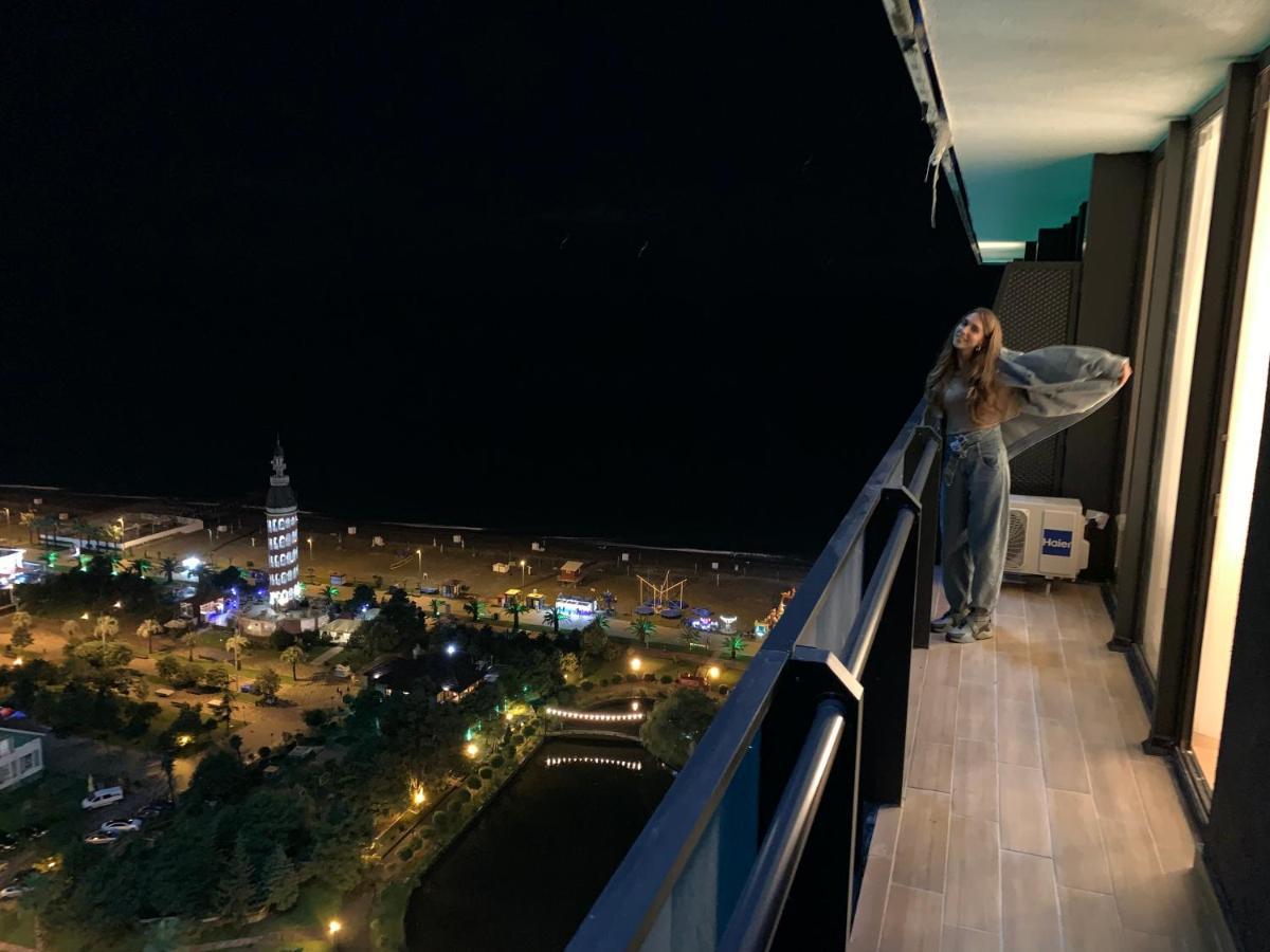 Luxury Studio With Ocean View Batumi Kültér fotó